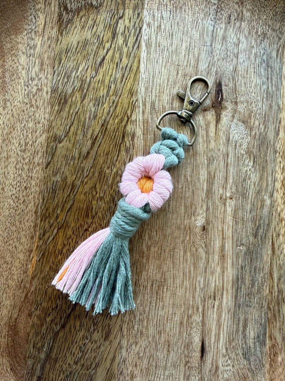 Macrame Boho Daisy Keychain, Green, Pink, Yellow, flower, Handmade